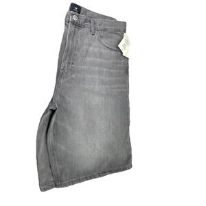 H&M Men’s Baggy Fit Denim Shorts Knee Length Size 36 Gray Color New With Tags